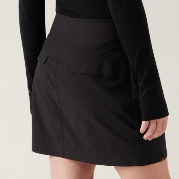 Athleta SoHo Skort Black Athletic Skirt with Shorts Size 4 - Picture 12 of 13